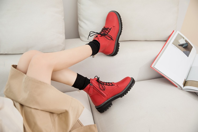 Women's Fashion Trendy Style Leather Boots