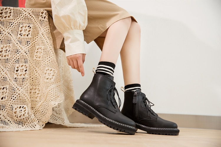 Women's Fashion Trendy Style Leather Boots