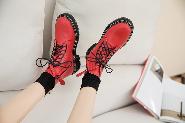 Women's Fashion Trendy Style Leather Boots
